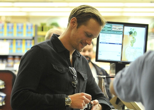 Alexander Skarsgard stops by Gelsons for a bit of grocery shopping in Hollywood